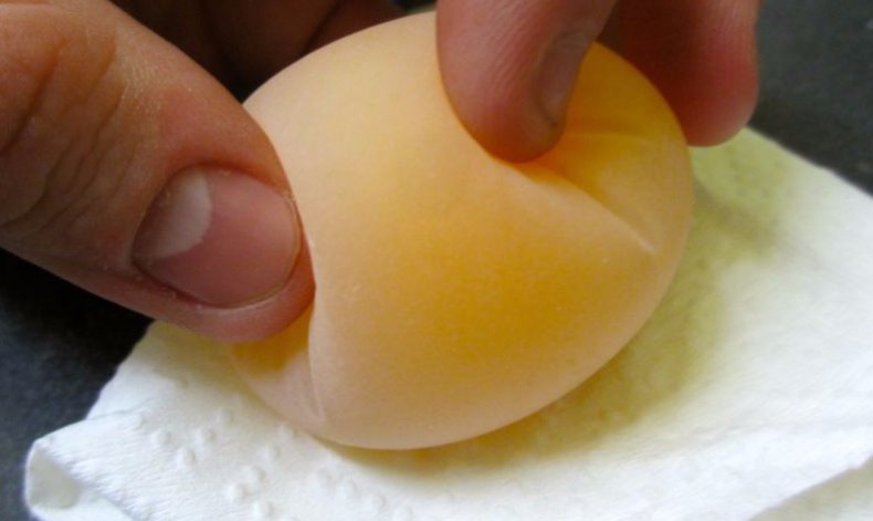 Яйцо без скорлупы