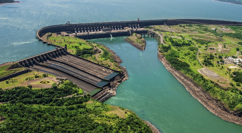 Аргентина и Бразилия поднимают уровень воды в реке Парана